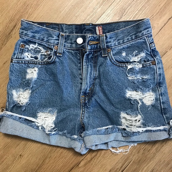 Levi Custom Fit High Waisted Shorts - Picture 1 of 2